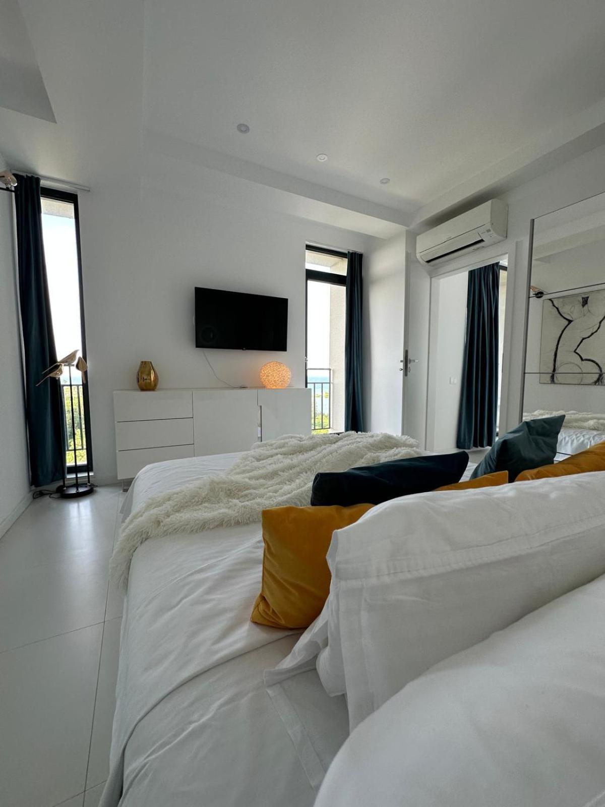 Donna Alba Seaview Penthouse, Casa Ta De Pe Plaja Apartment เนพทุน ภายนอก รูปภาพ