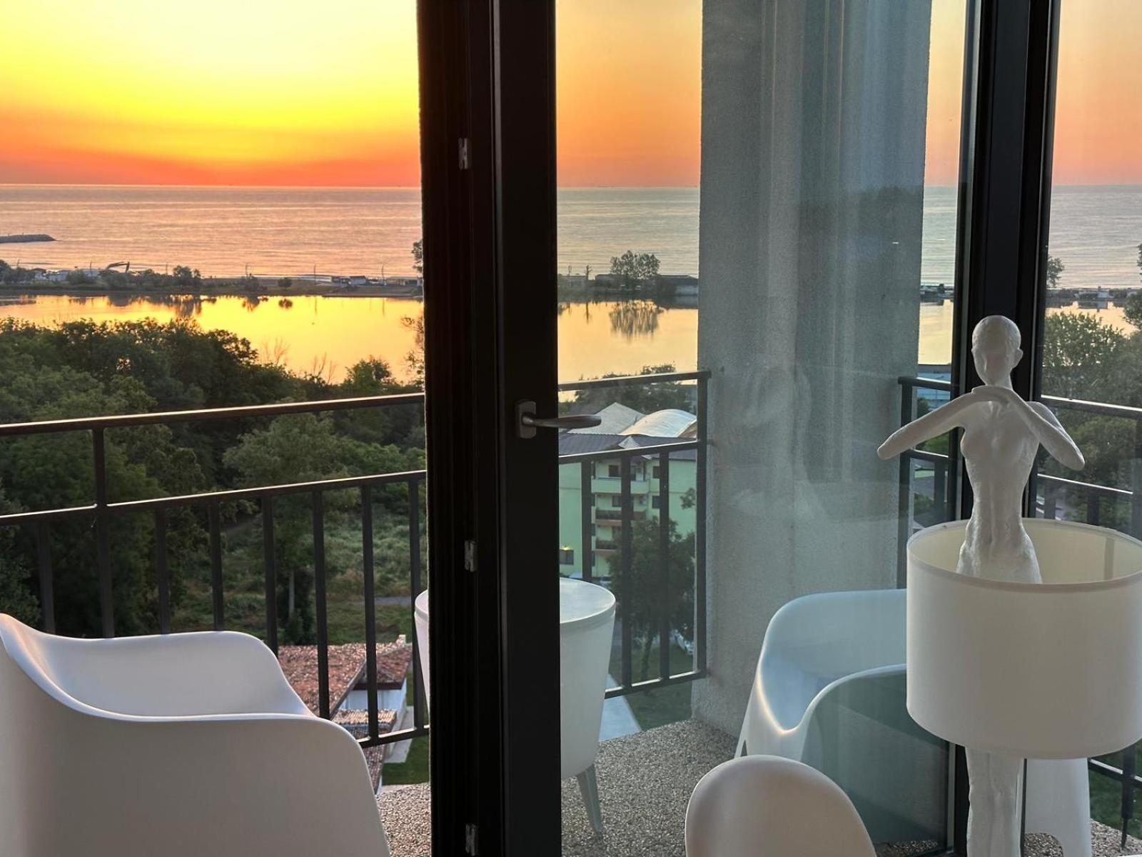 Donna Alba Seaview Penthouse, Casa Ta De Pe Plaja Apartment เนพทุน ภายนอก รูปภาพ