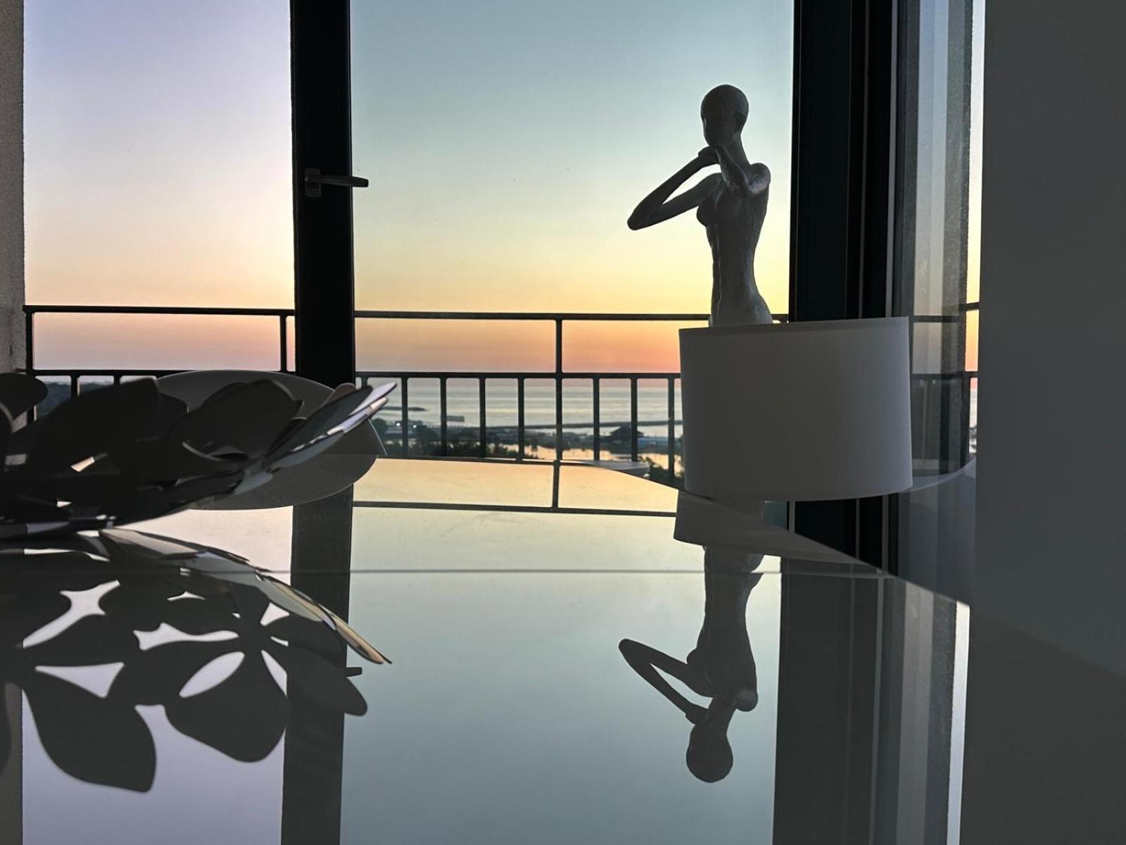 Donna Alba Seaview Penthouse, Casa Ta De Pe Plaja Apartment เนพทุน ภายนอก รูปภาพ